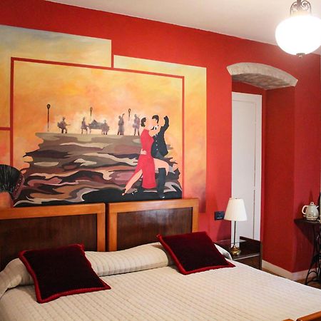 Le Stanze Della Musica Hotel Borgomale Luaran gambar