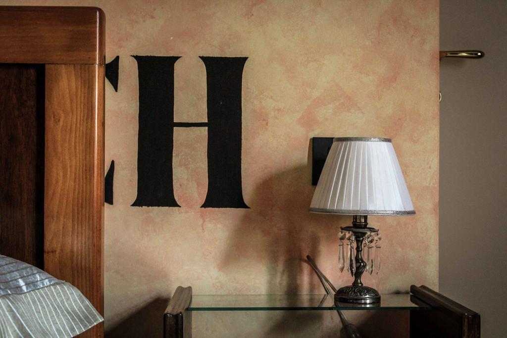 Le Stanze Della Musica Hotel Borgomale Luaran gambar