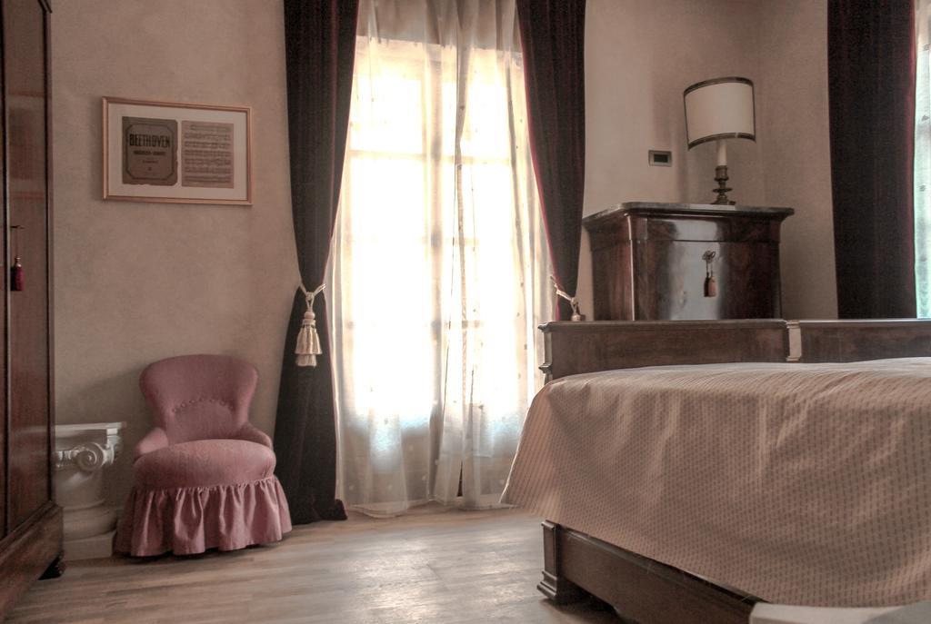 Le Stanze Della Musica Hotel Borgomale Luaran gambar